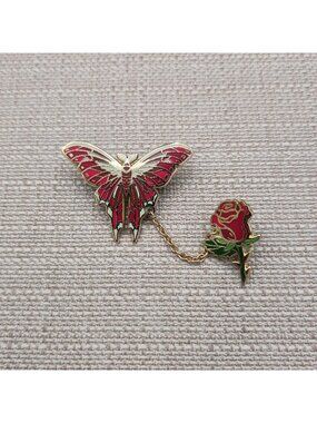 Gothic Red Luna Moth to a Flame Enamel Collar Chain Pin Set A8187